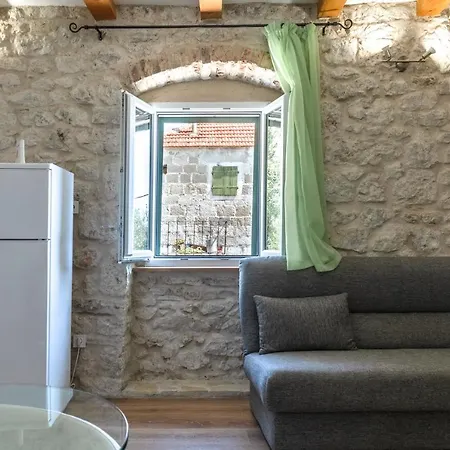 Holiday home Stone House Dario With Finnish Sauna And An Outdoor Hot Tub *