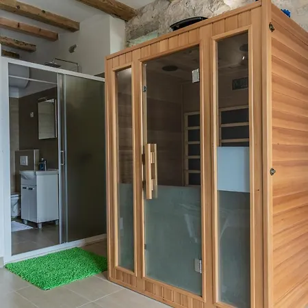 Stone House Dario With Finnish Sauna And An Outdoor Hot Tub Lokva Rogoznica