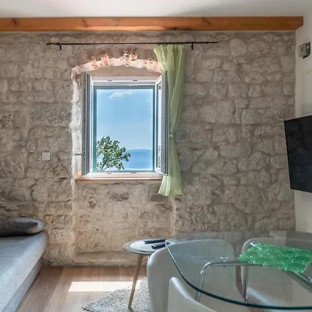 Stone House Dario With Finnish Sauna And An Outdoor Hot Tub *