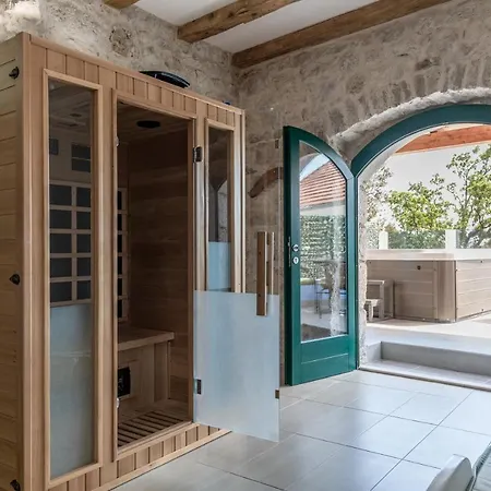Holiday home Stone House Dario With Finnish Sauna And An Outdoor Hot Tub